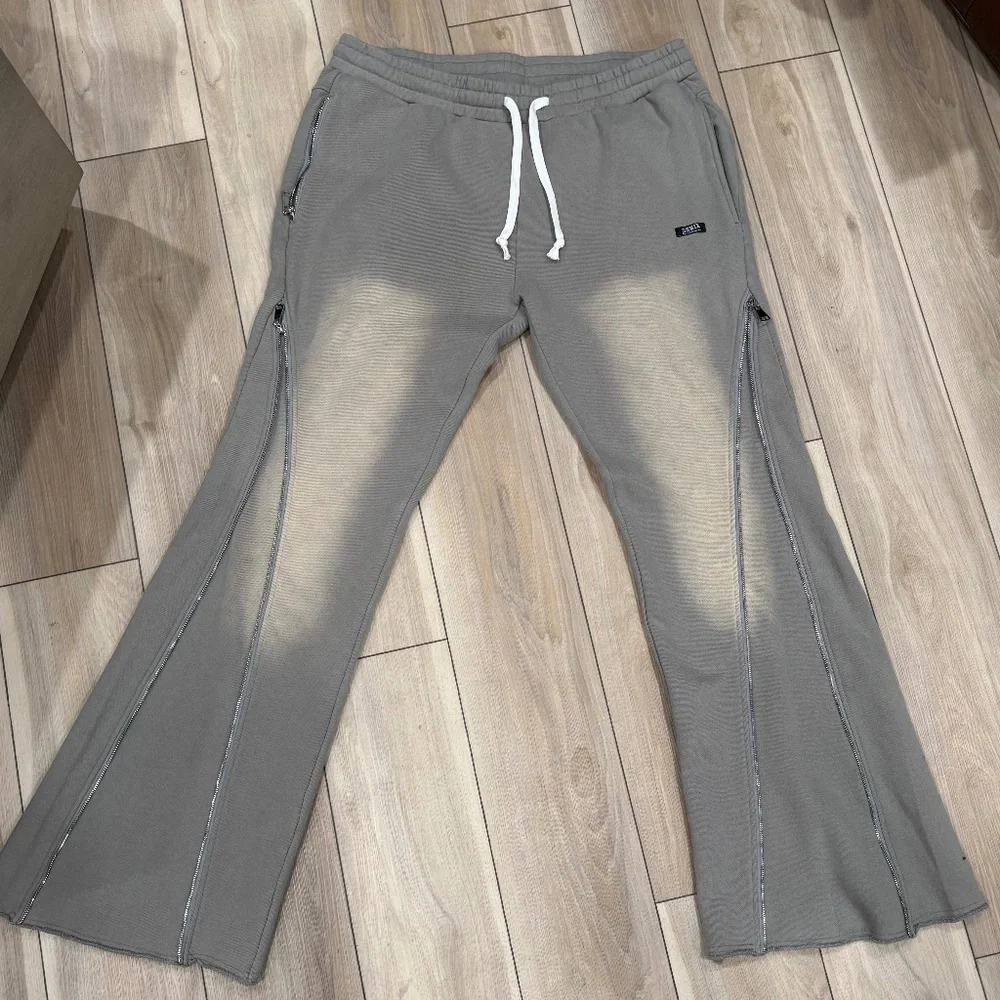 Unique Gray Sweatpants - Picture 1 of 8